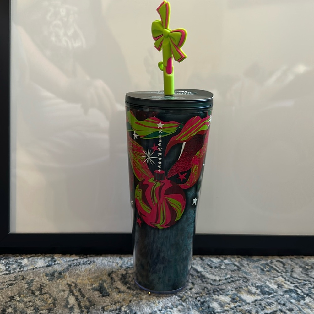 Starbucks Holiday 2023 Venti 24 oz insulate Cup Tumbler Green Ornaments & Topper